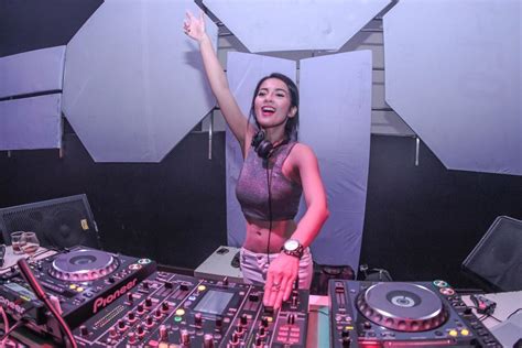 Top 35 Sexiest Indonesian Female Djs Fdj Jakarta100bars Nightlife