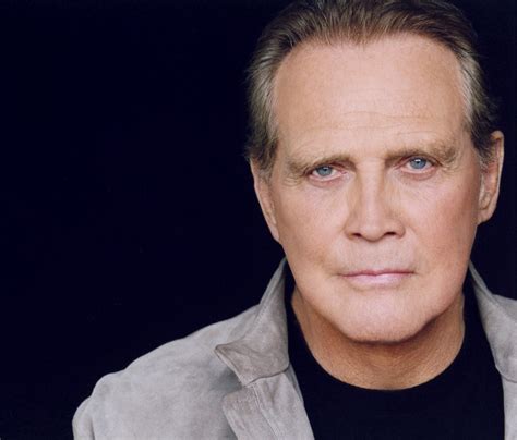 Lee Majors Cant Stop The Six Million Dollar Man Visits Wizard World