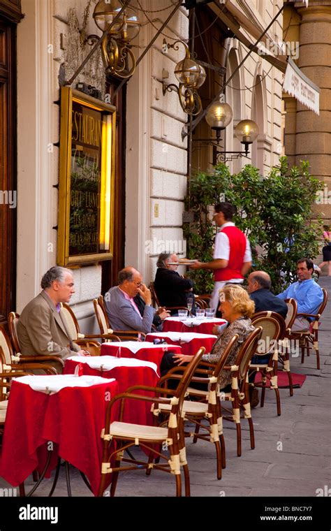 Outdoor Café In Florence Tuscany Italy Stock Photo Alamy
