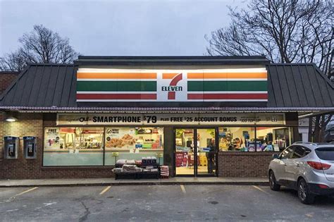 7 Eleven Just Applied To Serve Alcohol Inside 61 Stores Across Ontario