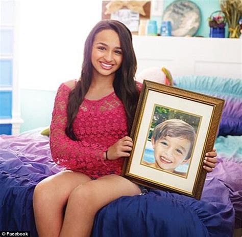Transgender Teen Jazz Jennings Reveals She Is Attracted To Babes And Girls Daily Mail Online