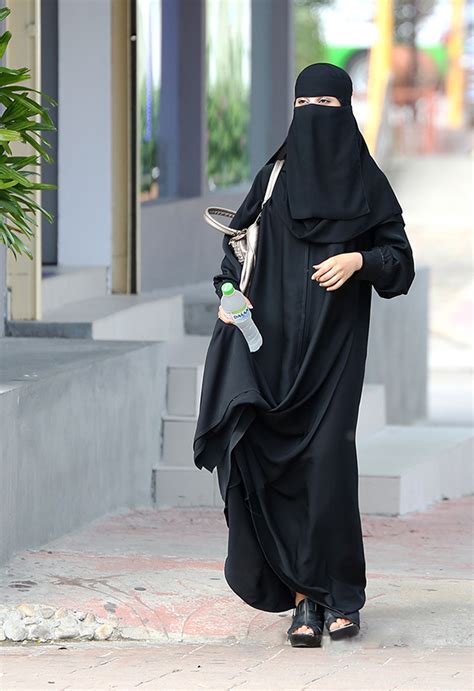 Bandana Neeqab Arabeschi Cadar Niqab Syari Elegan Purnamasaridevi