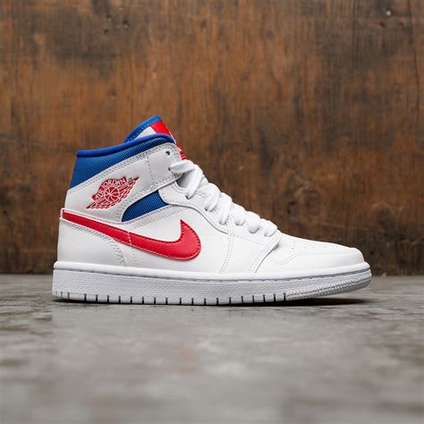 Откройте для себя jordan на asos. jordan women air jordan 1 mid white university red game royal