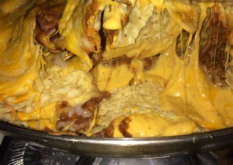 Chili Cheese Nachos Recipe By Nina Palombo Cookpad