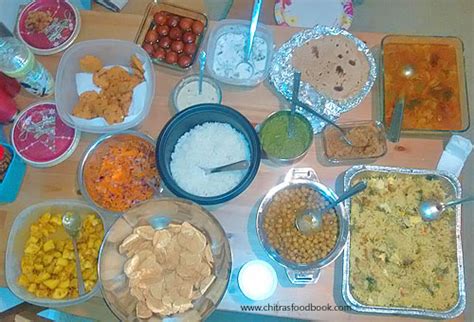 Check out these 25+ indian vegetarian lunch ideas + recipes that are healthy and simple. Easy Indian Vegetarian Recipes For Potluck - Vegetarian ...