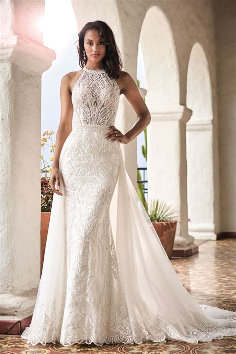 T212056 Romantic Embroidered Lace Wedding Dress With High Halter