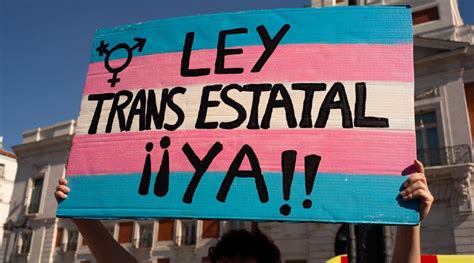 la legislación actual atenta contra la salud y los derechos reproductivos de las mujeres trans