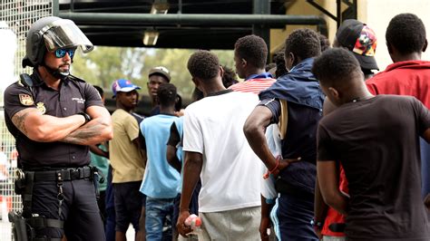 Denying Irregular African Migrants Work In Europe Makes Them Stay