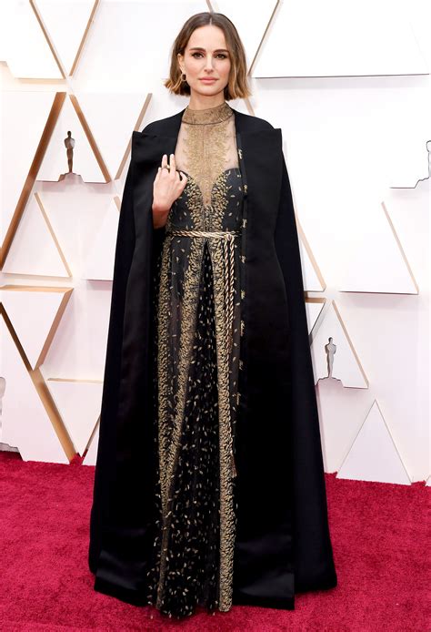 Natalie portman makes a powerful statement about female directors who weren't nominated at the oscars 2020. Oscars 2020: Natalie Portman's Cape Honors Snubbed Female ...