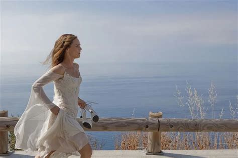 The Most Iconic Wedding Dresses On The Silver Screen Vanessa Paradis