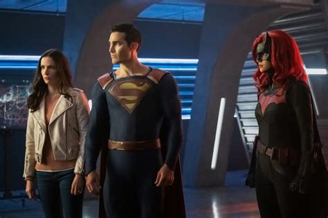 Superman And Lois The Cw Casts The Super Couples Two Sons