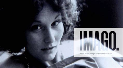 Linda Lovelace Characters Herself Archive Footage Film Inside Deep Throat Director Fento