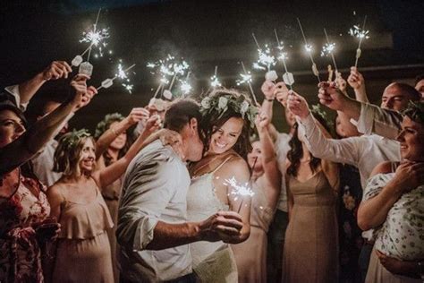 22 Breathtaking Night Wedding Photo Ideas Mrs To Be Night Time