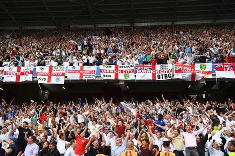 The very best of england fans hd england fans home and away. World Cup 2018 organisers offer FREE transport to fans ...
