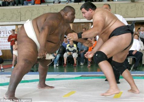 Meet Tiny 51 Stone Sumo Wrestler World S Heaviest Athlete Daily