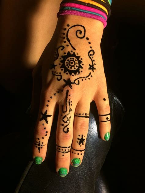 Space Henna Moon And Stars Henna Moon Henna Hand Tattoo Henna