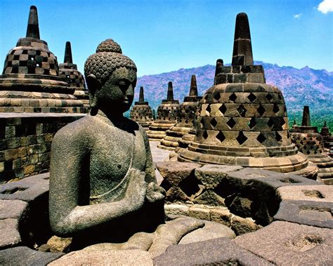 Akulturasi Hindu Budha Dengan Kebudayaan Indonesia