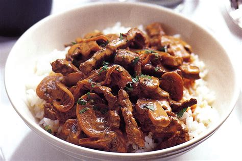 Combine ground sirloin, worcestershire sauce, egg, bread crumbs, onion, salt, and pepper in a bowl. beef stroganoff recipe sour cream tomato paste