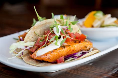San Diegos Top Fish Tacos For National Taco Day Eat Drink Be San Diego