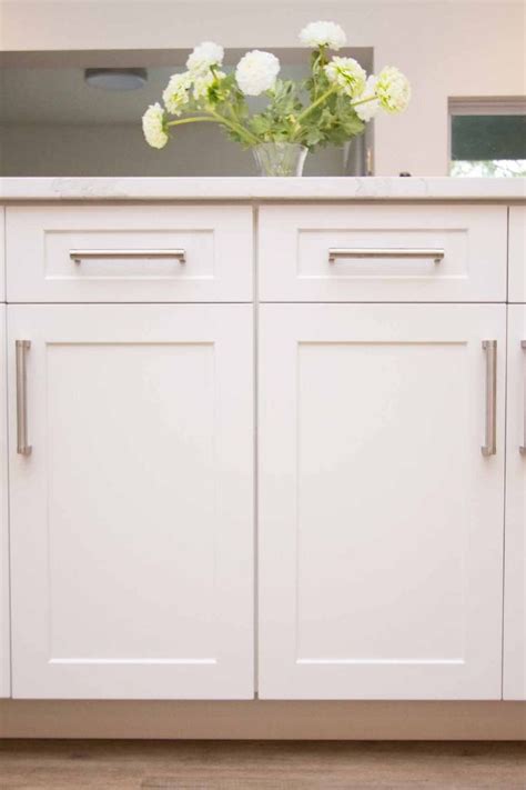 Naples Thermofoil Shaker Custom Cabinet Doors White Kitchen Cabinet