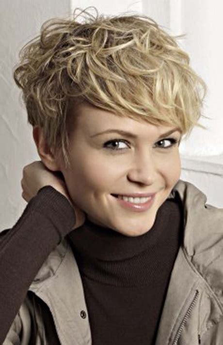 Frisur für männer, die sich ganz klar von dieser haarmode absetzte, der popper. Frisuren der 80er Jahre kurze Haare