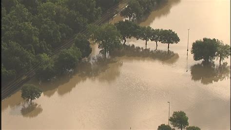 Photos Flood Waters Block Roads Strand Drivers Abc13 Houston