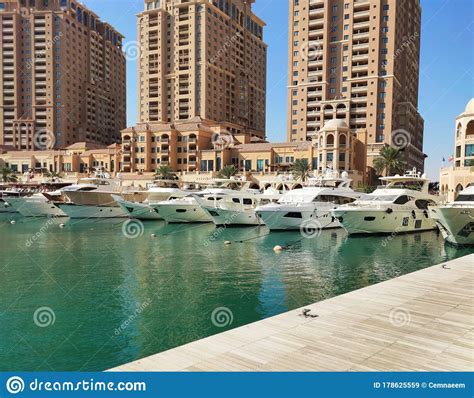 The Pearl Island Doha Qatar Editorial Stock Image Image Of Doha