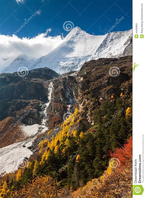 The Snow Mountain Beautiful Scenery Stock Photo Image 44426862