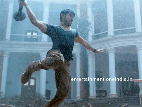 Ram Charans Yevadu Trailer Review Action Packed Video Filmibeat