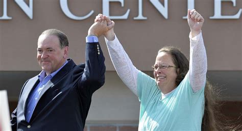 Jury To Decide How Much Kim Davis Owes Same Sex Couples Illegally Denied Marriage Licenses