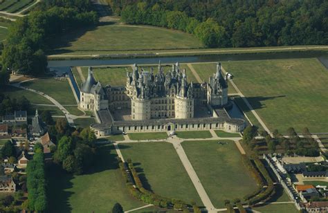 File:Chambord castle, aerial view.jpg - Wikimedia Commons