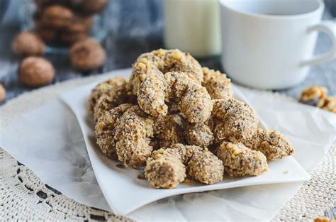 Celebrate the simple things in life with these easy drop cookies, guaranteed to fill your kitchen with the from the ubiquitous chocolate chip cookies to unexpected flavours such as bacon, here are 20. Easy Croatian Cookies - Heneedsfood Com For Food Travel ...
