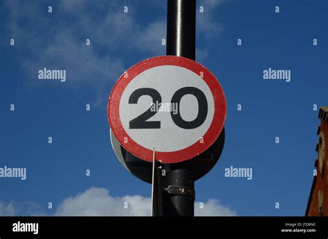 20 Mph Road Sign Stock Photo Alamy