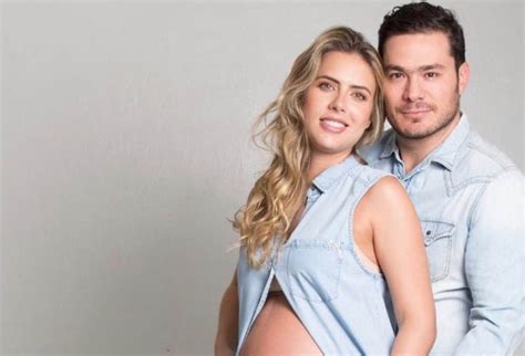 Con Tierna Foto Ana Sofía Henao Presentó A Candelaria Su Primera Hija