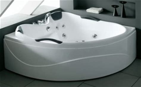 This type of bathtub generally holds more water than other types because it is deep enough to immerse your whole body into the water. Types of Bathtubs | Bathtubs Types