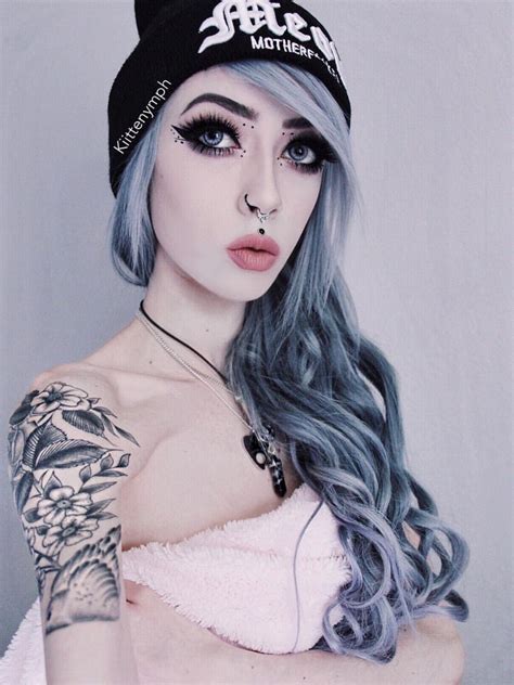 Pin By Sam Inactive On People Tattoed Girls Tattoo Photoshoot Cute Emo Girls