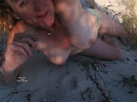 Nude Wife Naked Sunbathing Freestyle Photos At Voyeurweb The