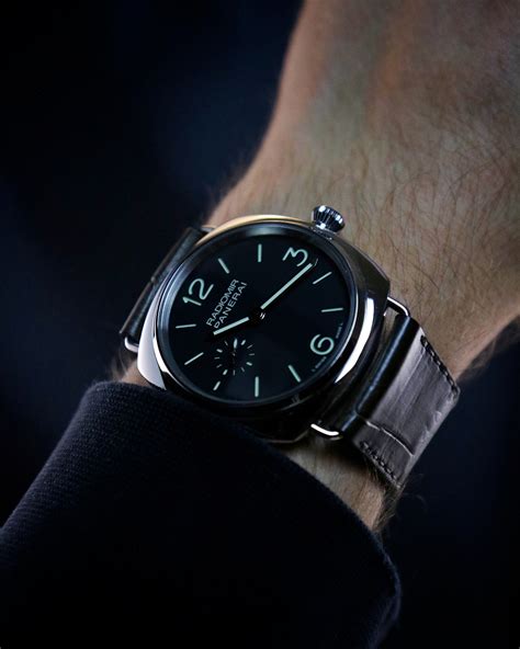 Owner Review Panerai Radiomir Pam 337 Is It A Diver Dress Sports