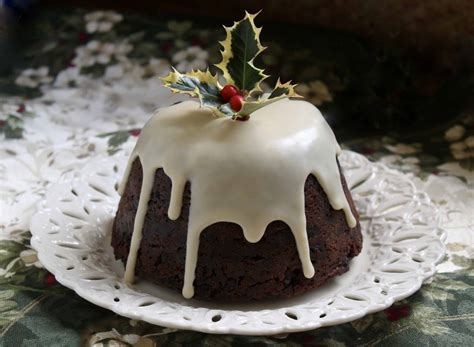 Christmas baking & dessert recipes. Traditional British Christmas Pudding (a Make Ahead, Fruit ...