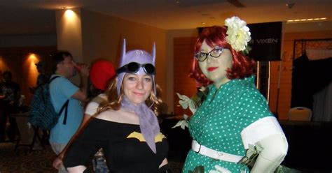Cosplay Champions 50s Batgirl And Poison Ivy