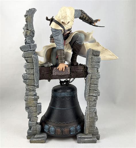 Assassin S Creed Alta R The Legendary Assassin Statue Cm