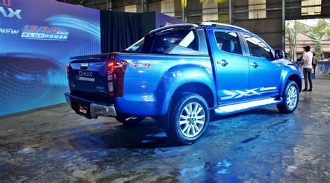 It is available in 2.5l or 3.0l vgs turbo intercooler deisel engine with manual or automatic transmission. New Isuzu D-Max 2019 launched in Malaysia, new 150 PS 1.9L ...