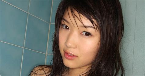 Asian Babes Noriko Kijima Sexy Pics In The Bathtub