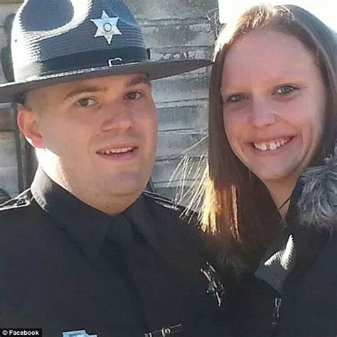 West Virginia Officer Arrested After Having Sex With Woman As A Bribe Daily Mail Online