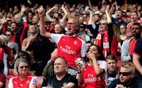 Arsenal Fans Sing New Lucas Torreira Chant Vs Fulham