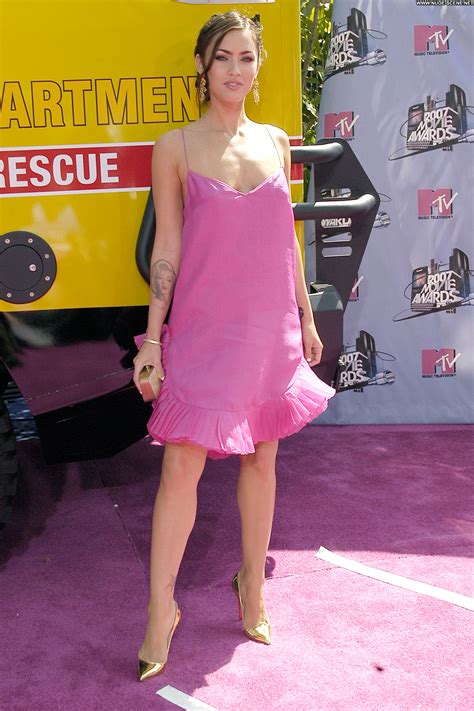 Mtv Movie Awards Candids Megan Fox Celebrity Posing Hot
