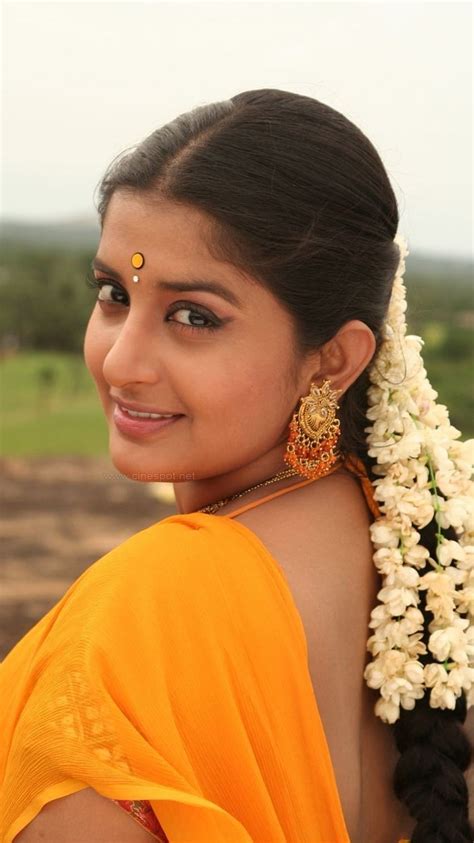 Meera Jasmine Malayalam Actress Model Gorgeous HD Phone Wallpaper
