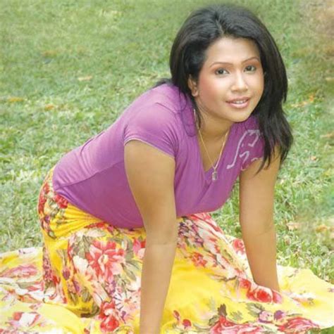 Sri Lanka Actress Wathsala Sri Lankan Hot Actress Picture Gallery