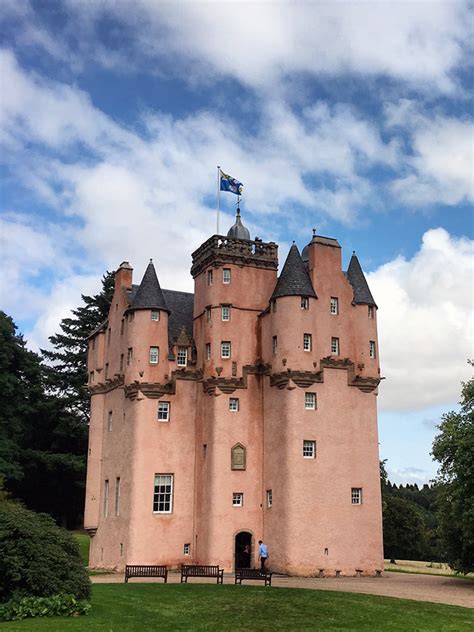 Craigievar Castle Scotlands Pink Fairy Tale Castle Elizabeths