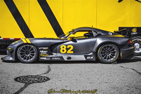 Crazy Carbon Fiber Body Kit On Black Dodge Viper — Gallery